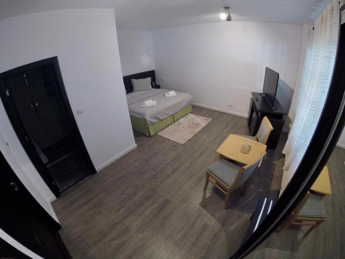 Cochet Accommodation Piatra Neamţ Exterior foto