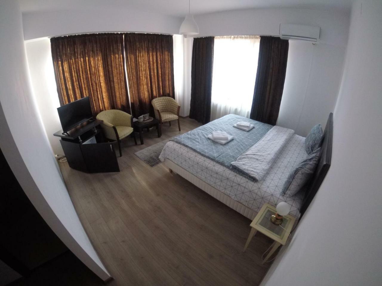 Cochet Accommodation Piatra Neamţ Exterior foto
